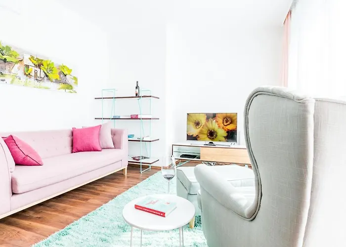 Mar - Simmering Apartment
